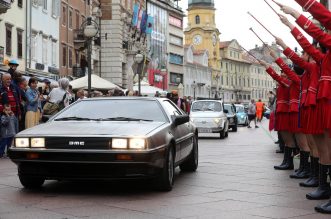 26. međunarodni susret Oldtimer Auto Rally Rijeka 2022. startao je ne Korzu