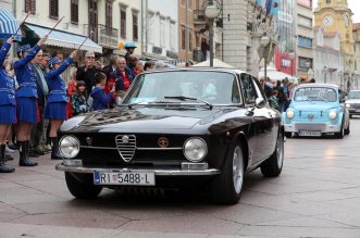 26. međunarodni susret Oldtimer Auto Rally Rijeka 2022. startao je ne Korzu