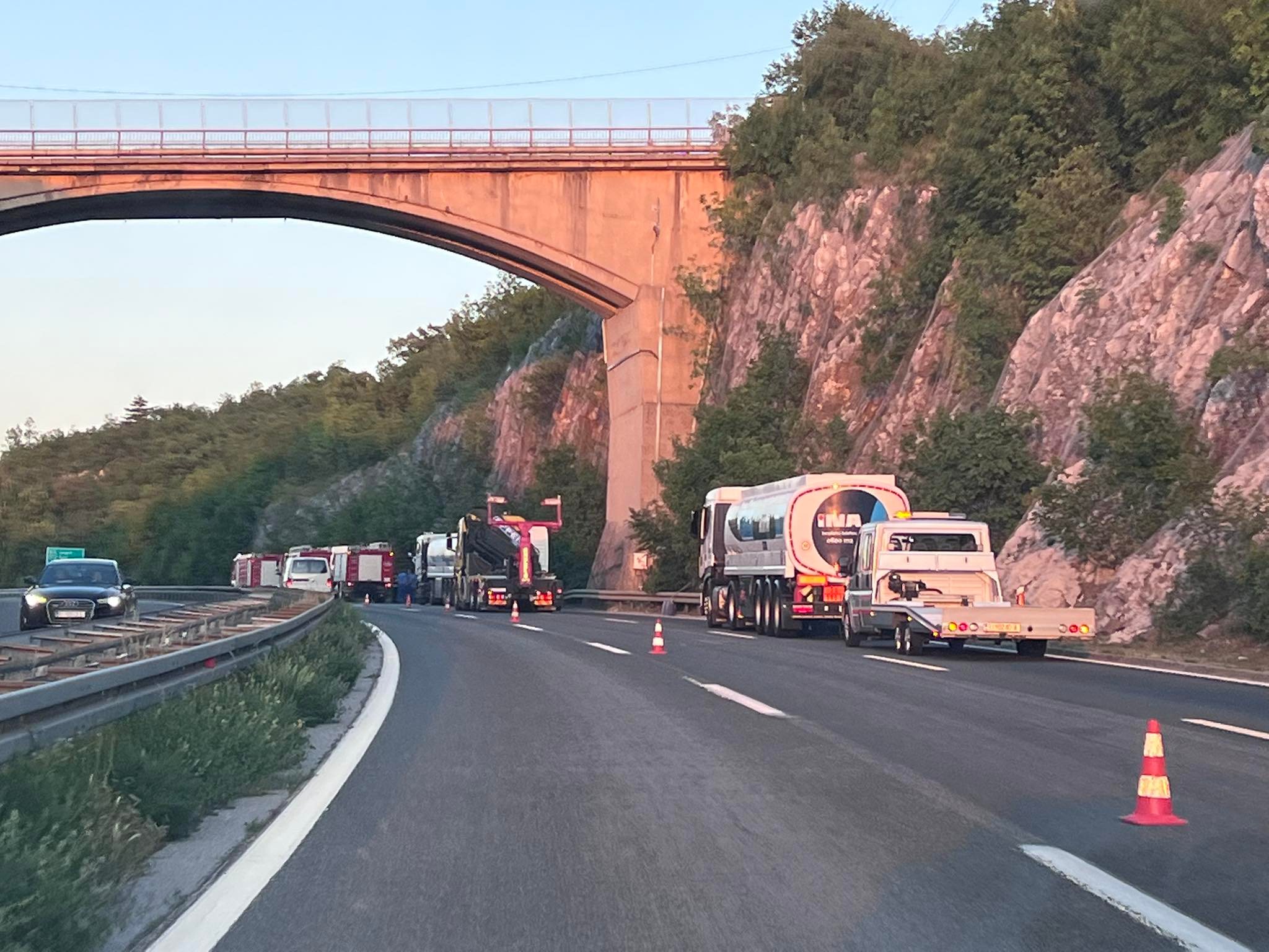 svilno vatrogasci tegljač 1 svilno vatrogasci tegljač 1