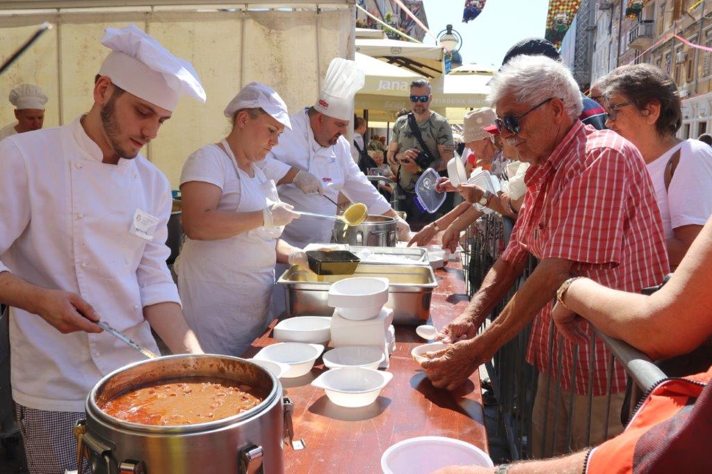 Gastrofešta-povodom-Dana-grada-Rijeke-i-dana-sv.-Vida-4 Gastrofešta-povodom-Dana-grada-Rijeke-i-dana-sv.-Vida-4