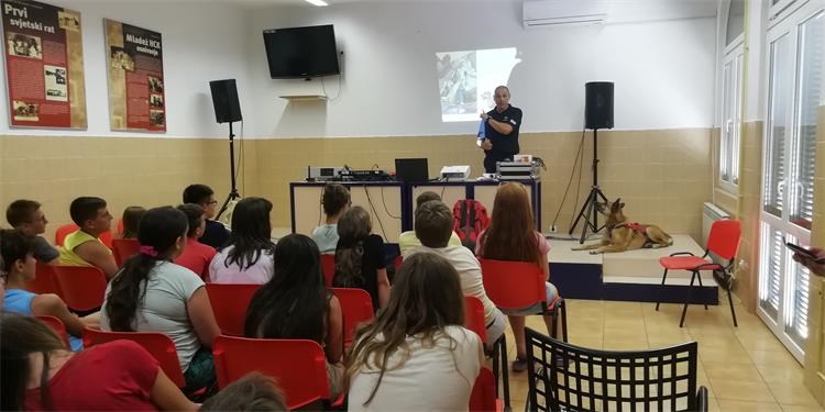 PU-CZ-CK (1) PU-CZ-CK (1)