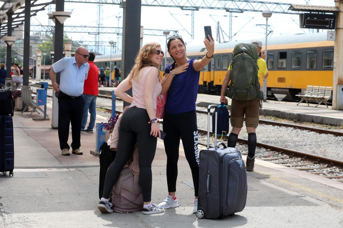 Regiojetov vlak sa turistima iz Češke stigao na riječki kolodvor