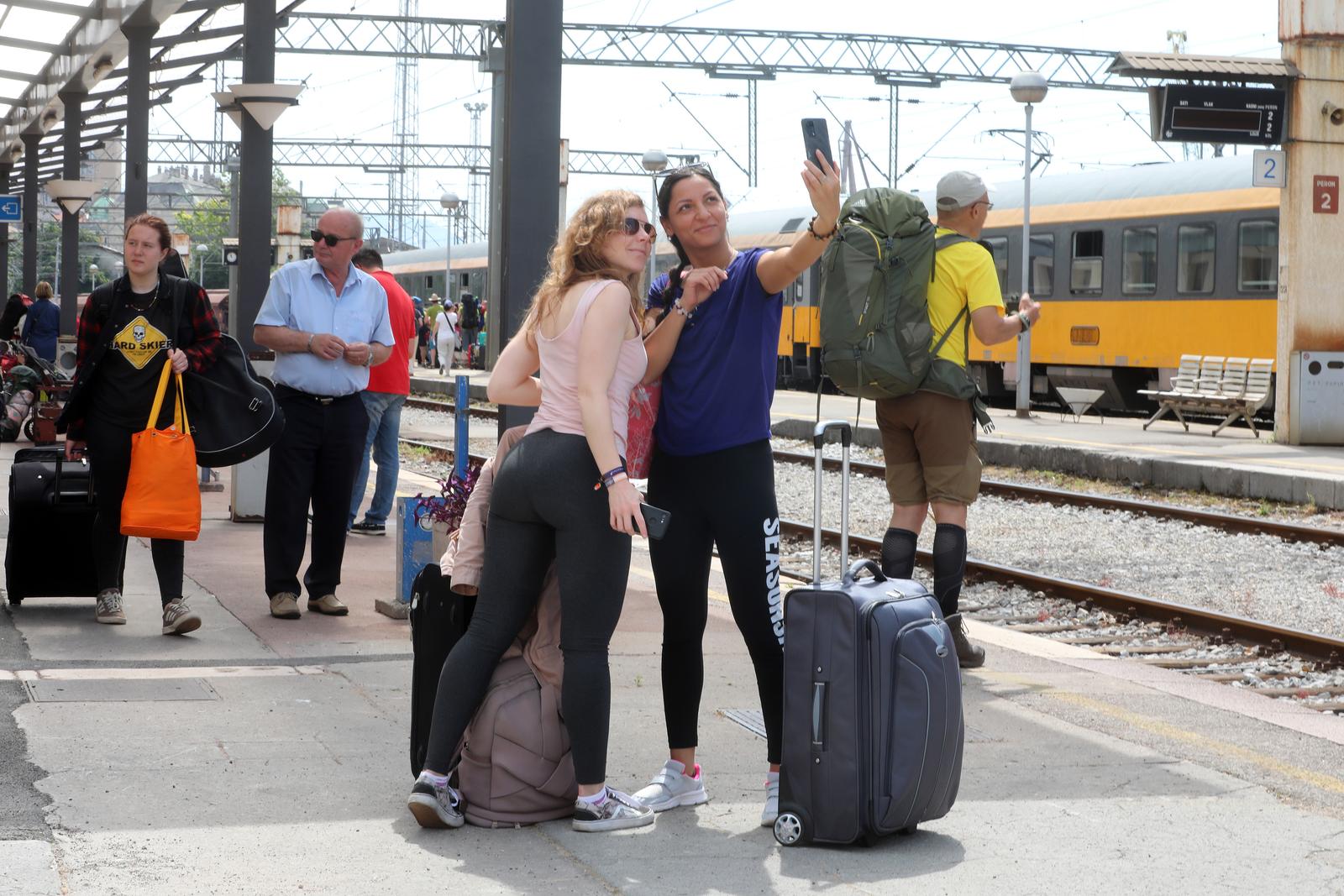Regiojetov vlak sa turistima iz Češke stigao na riječki kolodvor
