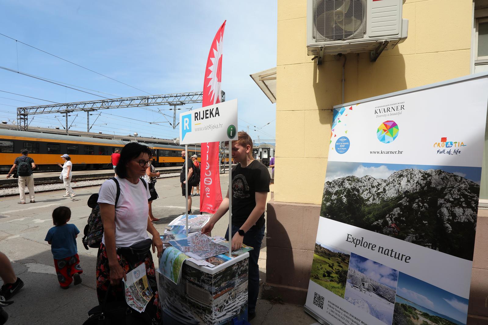 Regiojetov vlak sa turistima iz Češke stigao na riječki kolodvor