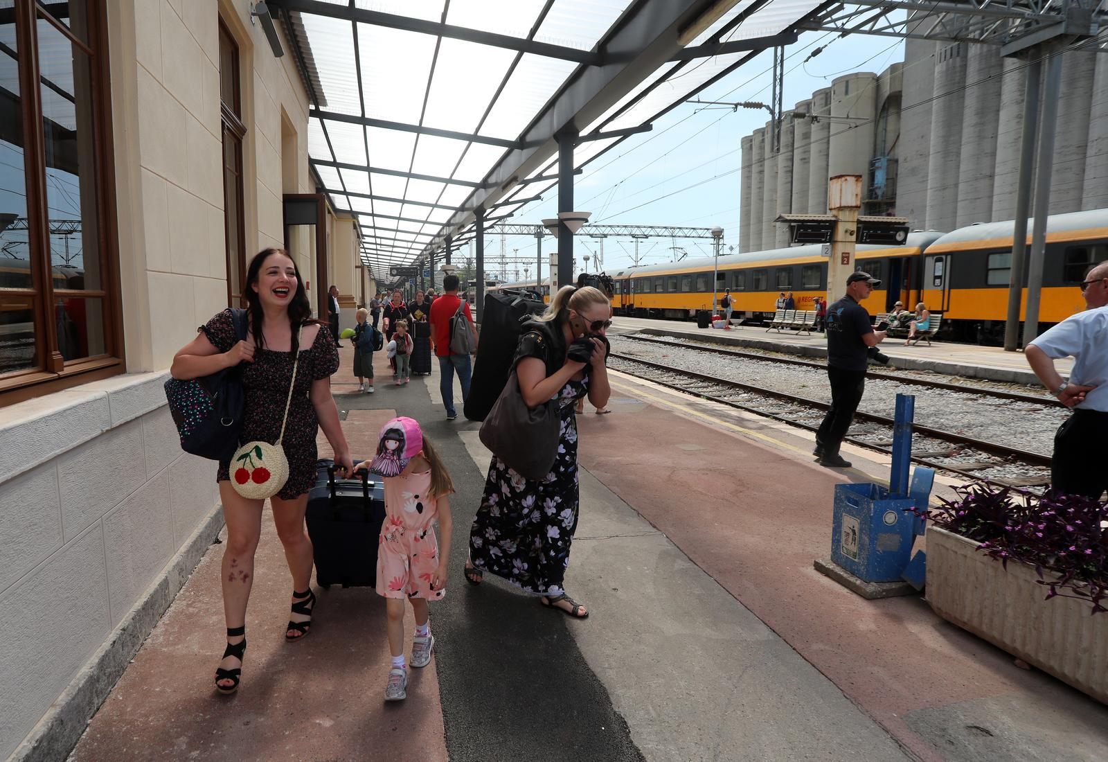 Regiojetov vlak sa turistima iz Češke stigao na riječki kolodvor
