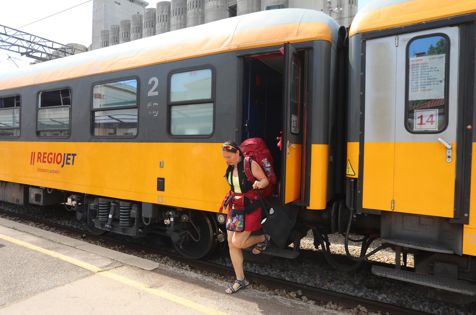 Regiojetov vlak sa turistima iz Češke stigao na riječki kolodvor