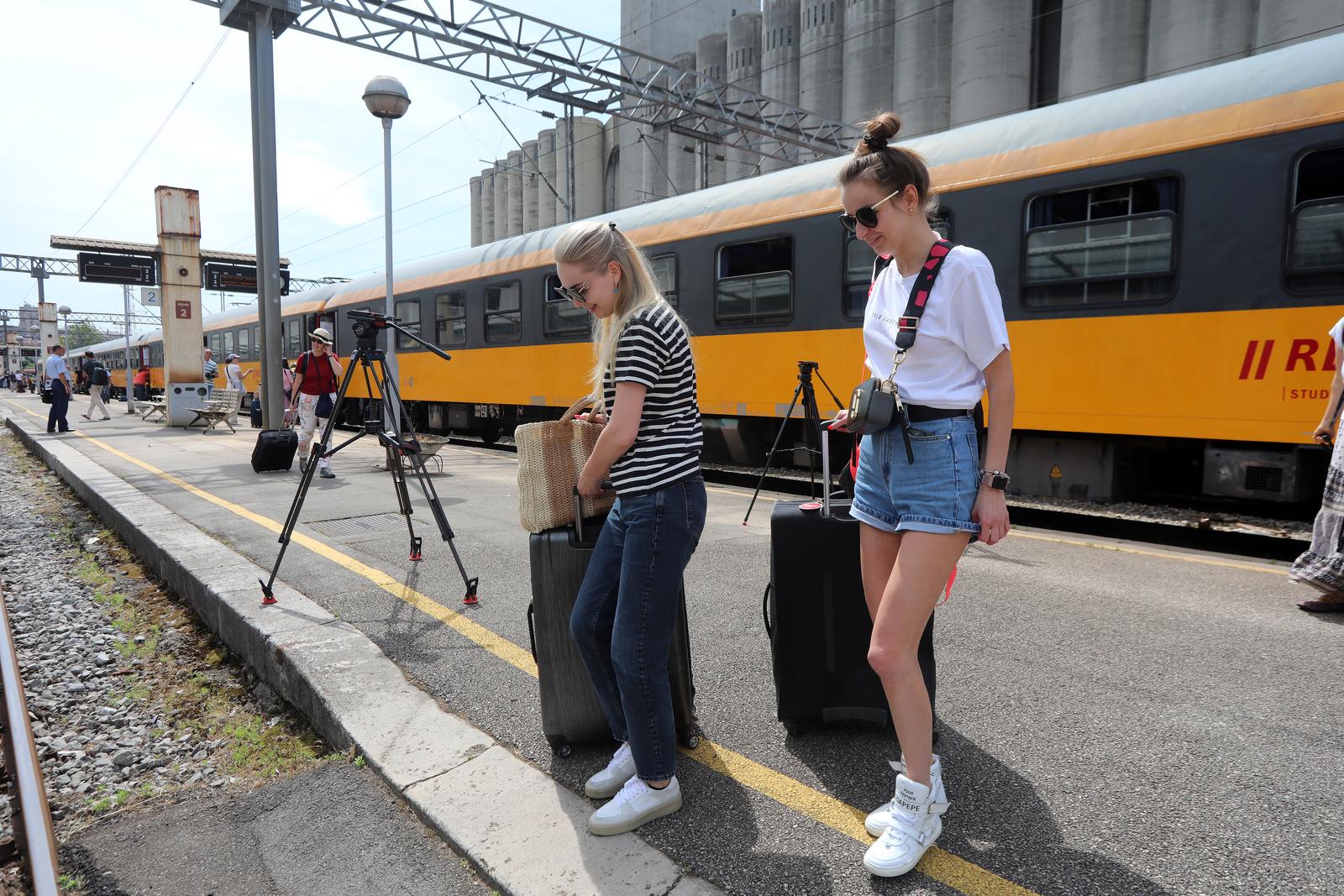 Regiojetov vlak sa turistima iz Češke stigao na riječki kolodvor