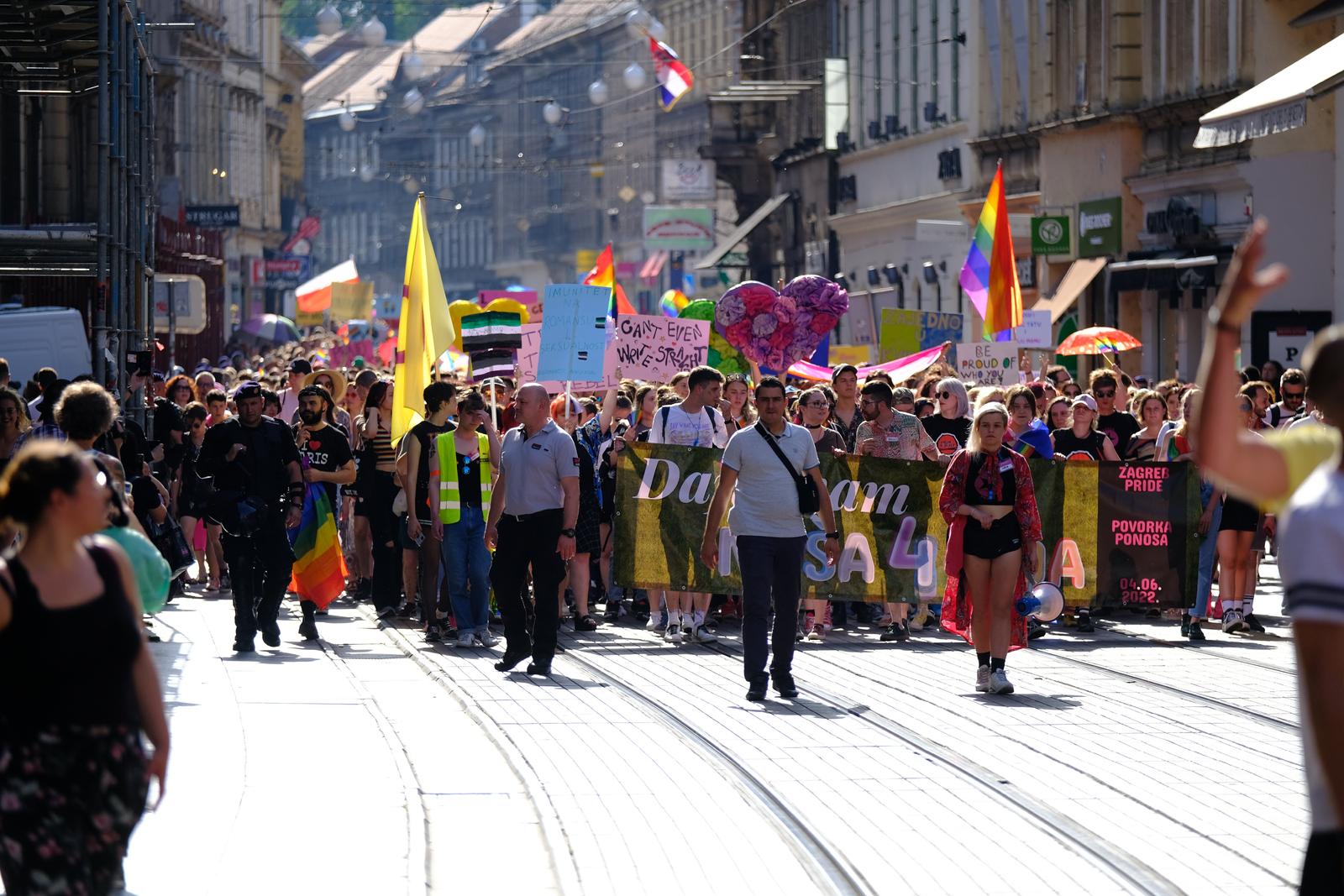 Zagreb: 21. Povorka ponosa pod sloganom “Dajte nam naša četiri zida!”