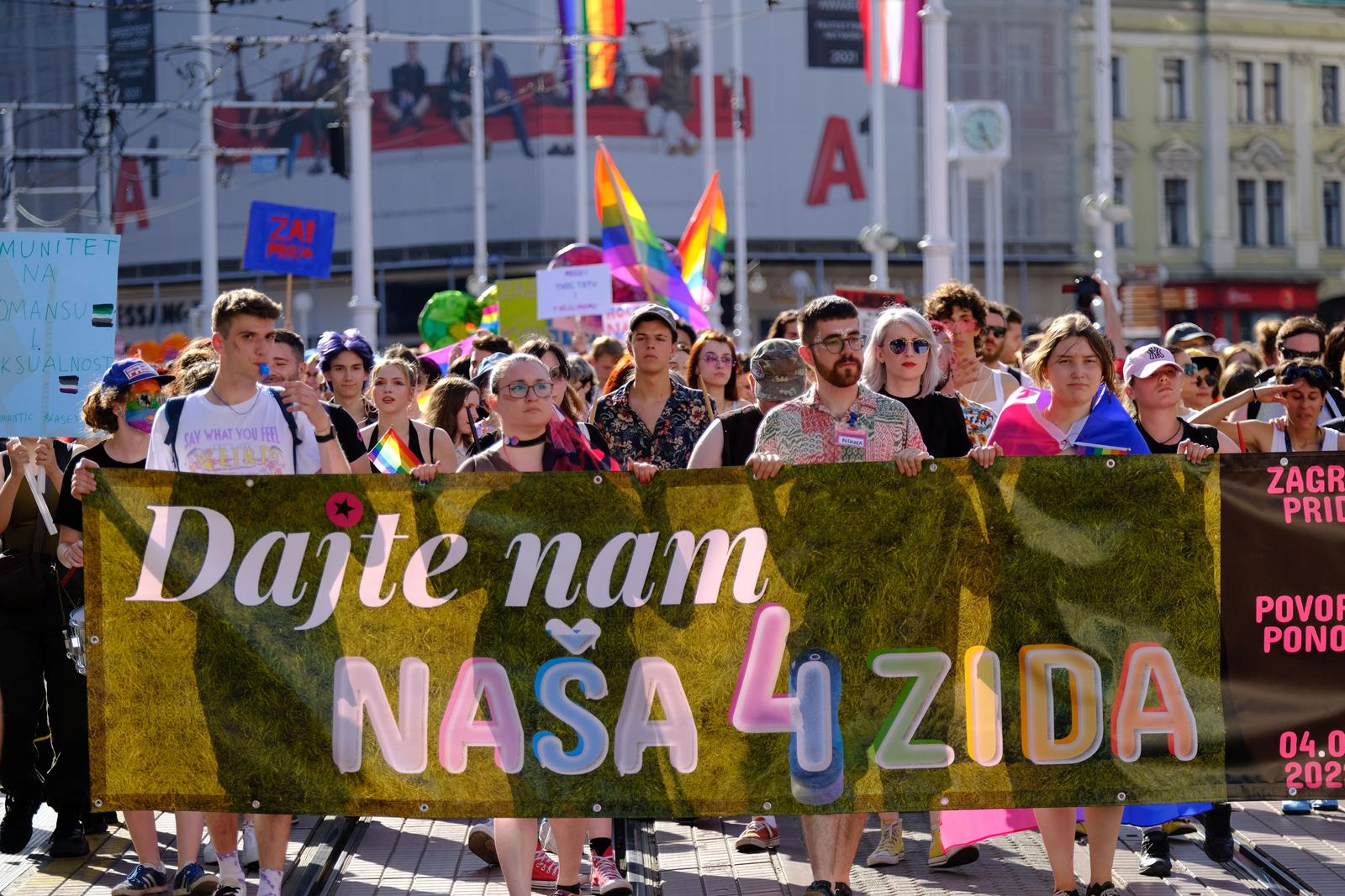 Zagreb: 21. Povorka ponosa pod sloganom “Dajte nam naša četiri zida!”
