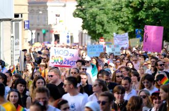 Zagreb: 21. Povorka ponosa pod sloganom “Dajte nam naša četiri zida!”