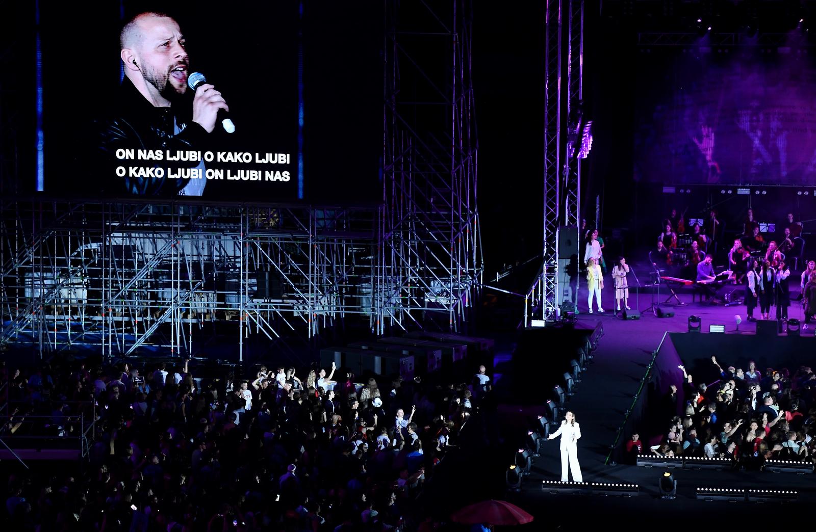 Zagreb: Duhovni koncert “Progledaj srcem” na stadionu Maksimir Zagreb: Duhovni koncert “Progledaj srcem” na stadionu Maksimir