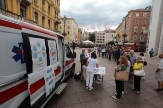 Rijeka: Povodom Svjetskog dana svjesnosti o nealkoholnoj masnoj bolesti jetre besplatno testiranje građana na Trgu 111. brigade HV