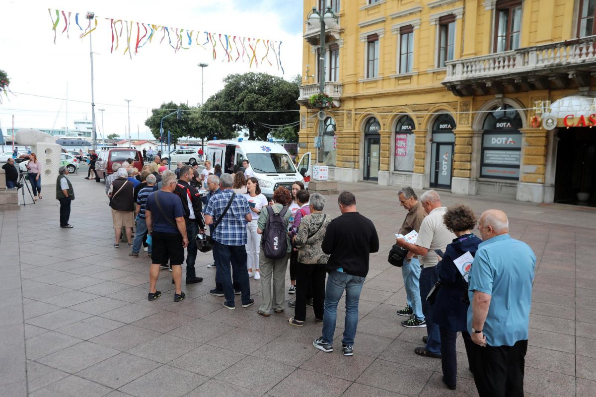 Rijeka: Povodom Svjetskog dana svjesnosti o nealkoholnoj masnoj bolesti jetre besplatno testiranje građana na Trgu 111. brigade HV