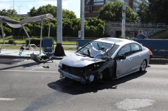 Zagreb: Autom pokupio tramvajsku stanicu i pješake, više ljudi ozlijeđeno