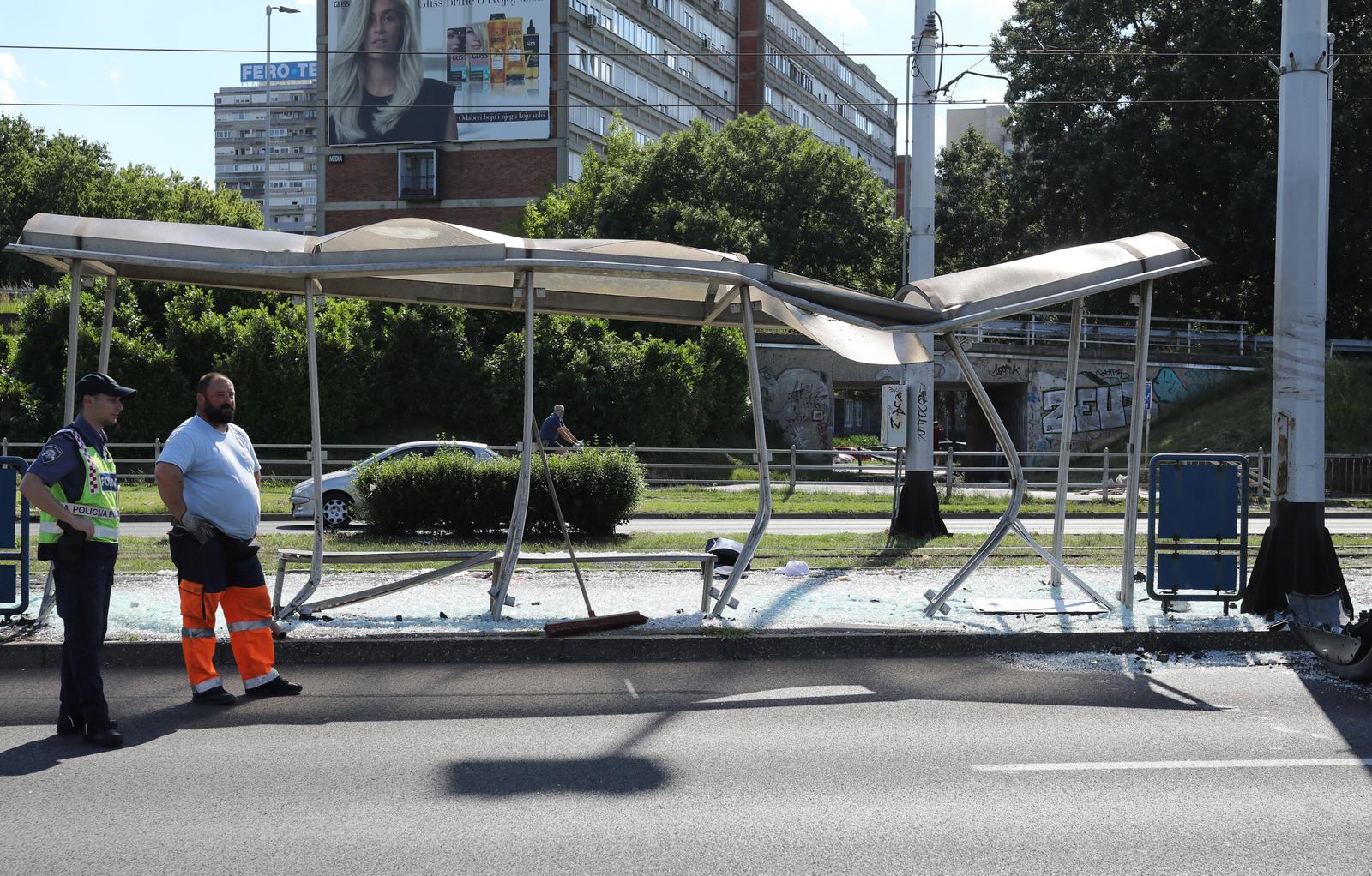 Zagreb: Autom pokupio tramvajsku stanicu i pješake, više ljudi ozlijeđeno
