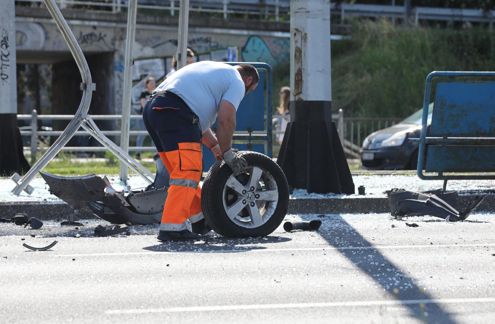 Zagreb: Autom pokupio tramvajsku stanicu i pješake, više ljudi ozlijeđeno