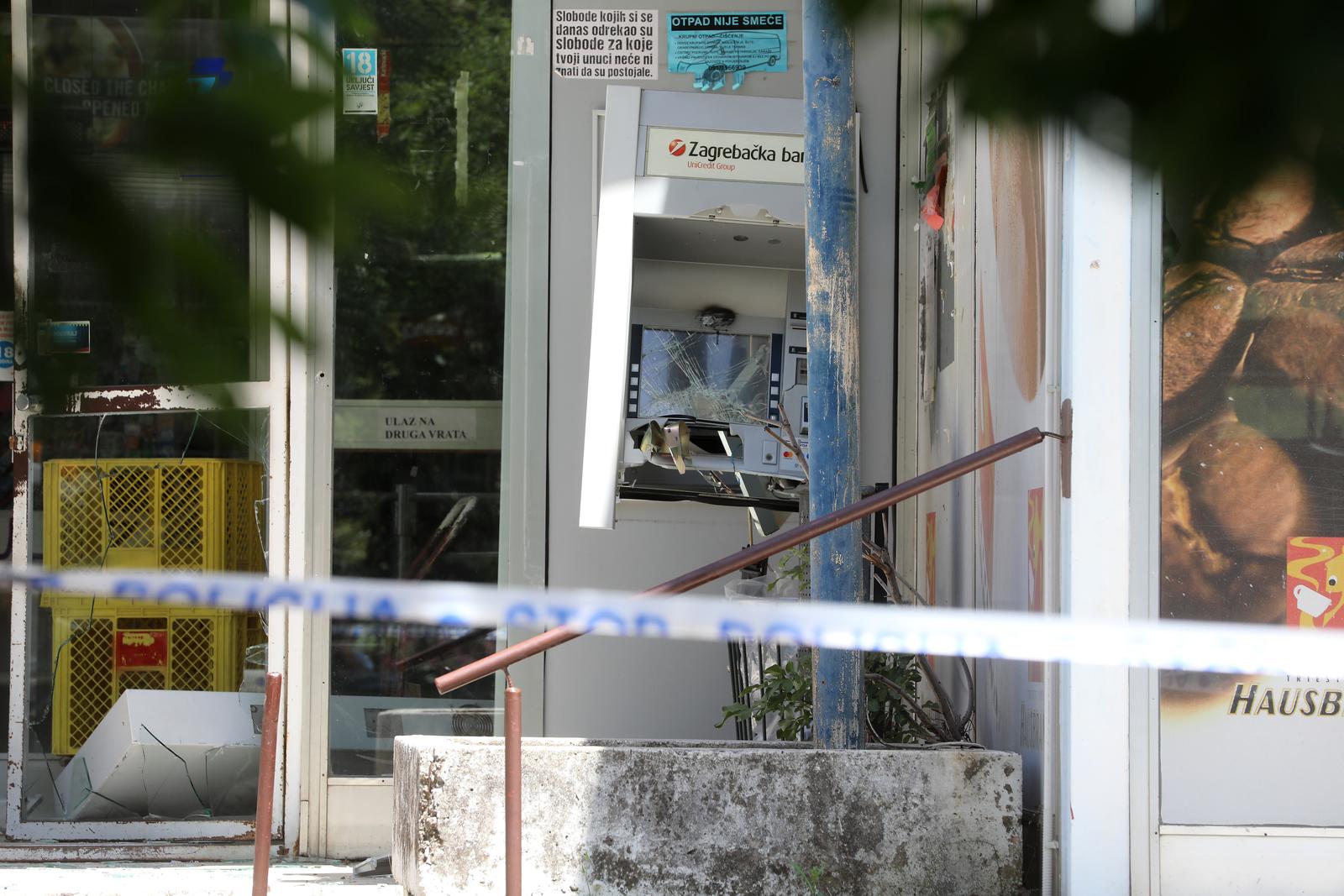 Rijeka: U ranim jutarnjim satima raznesen je bankomat Zagrebačke banke