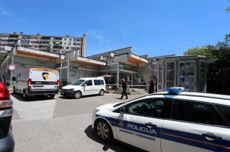 Rijeka: U ranim jutarnjim satima raznesen je bankomat Zagrebačke banke