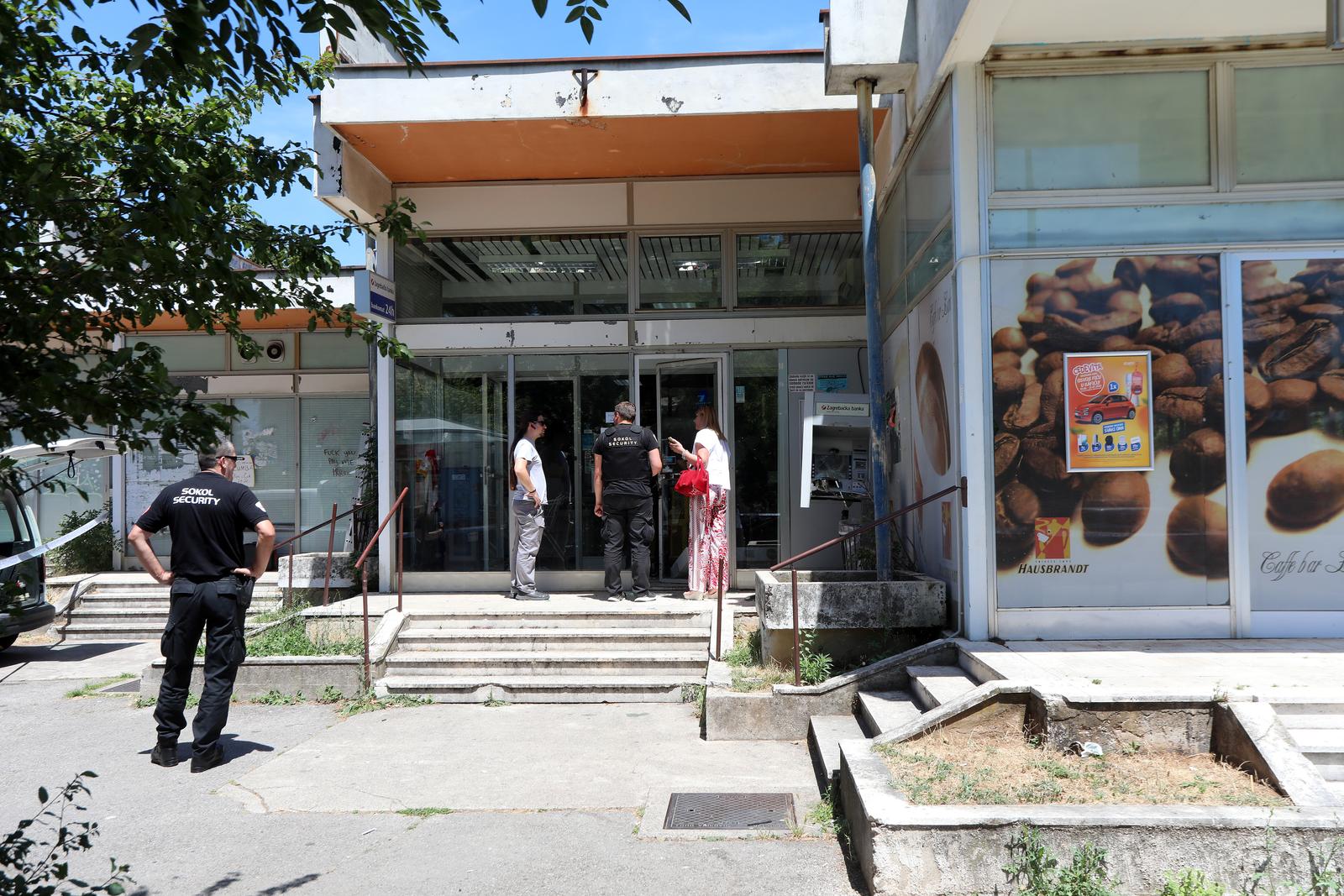 Rijeka: U ranim jutarnjim satima raznesen je bankomat Zagrebačke banke