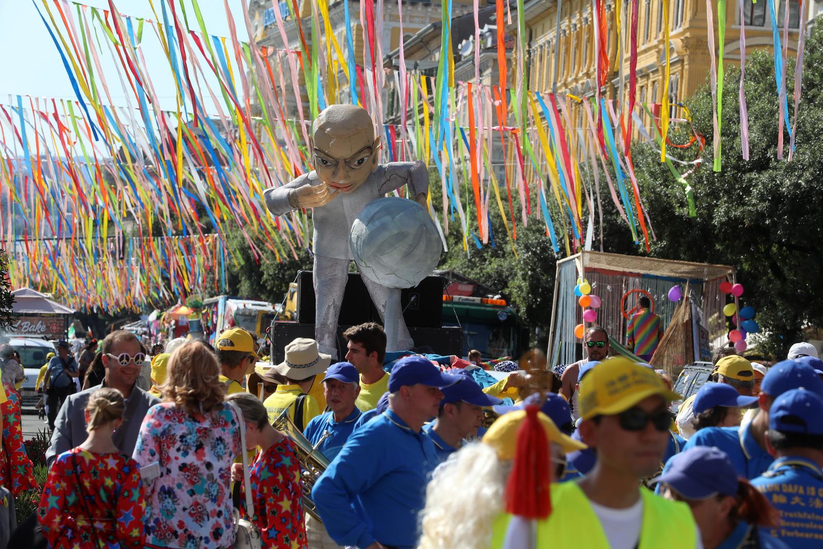 U Rijeci velika ljetna karnevalska povorka