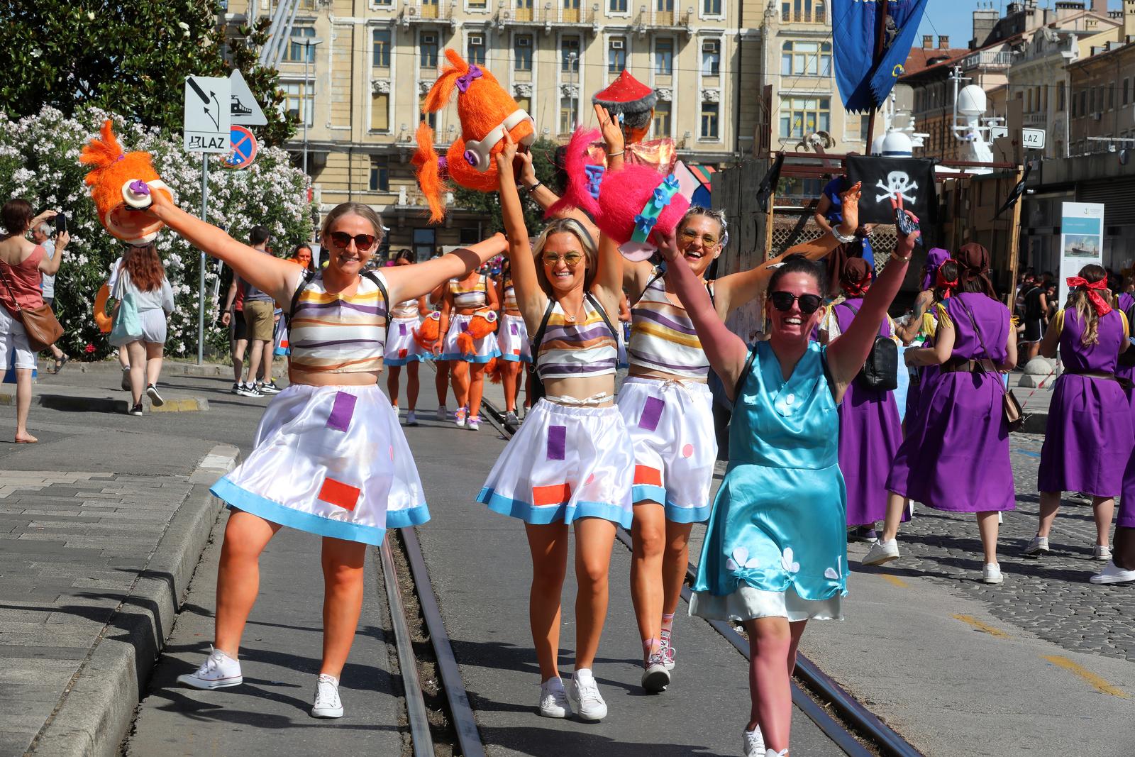 U Rijeci velika ljetna karnevalska povorka