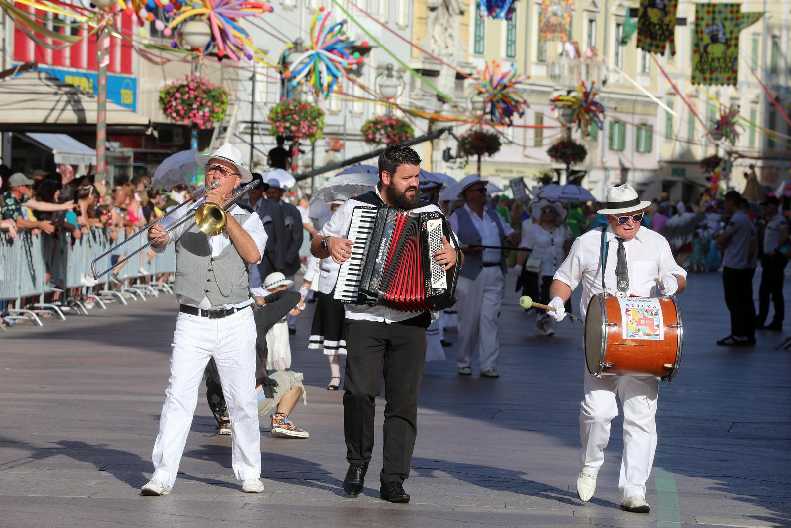 U Rijeci velika ljetna karnevalska povorka U Rijeci velika ljetna karnevalska povorka