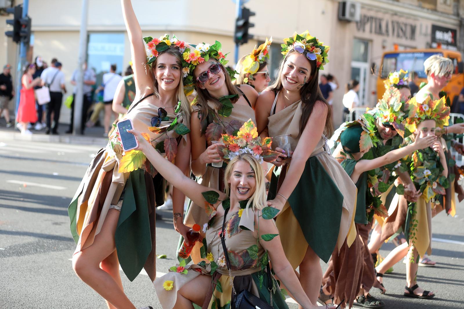 U Rijeci velika ljetna karnevalska povorka U Rijeci velika ljetna karnevalska povorka