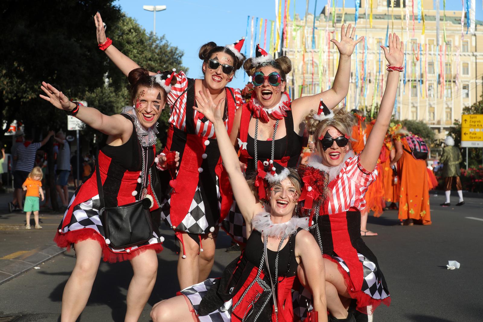 U Rijeci velika ljetna karnevalska povorka U Rijeci velika ljetna karnevalska povorka