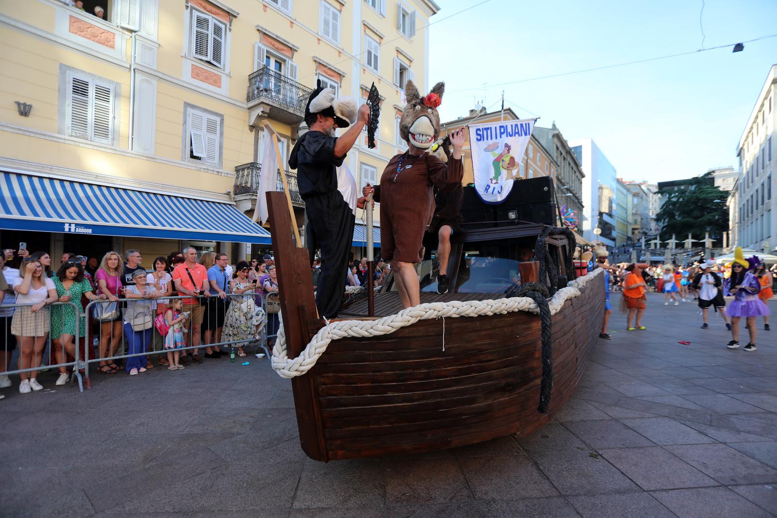 U Rijeci velika ljetna karnevalska povorka U Rijeci velika ljetna karnevalska povorka