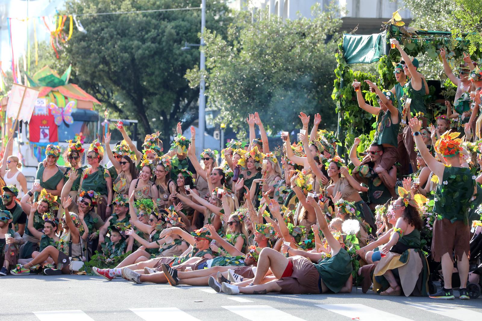 U Rijeci velika ljetna karnevalska povorka U Rijeci velika ljetna karnevalska povorka