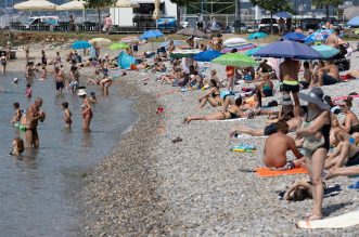 Prvi dan ljeta na plaži Kantrida