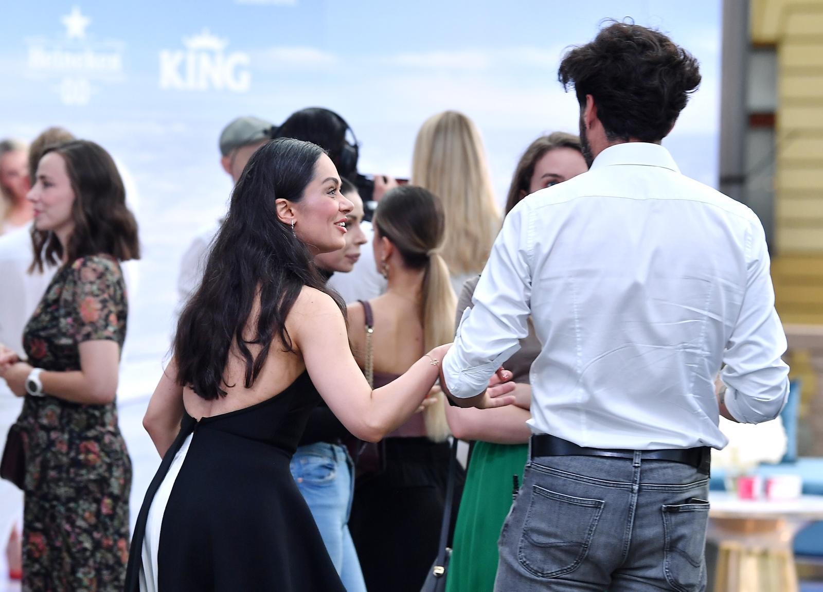 Zagreb: Zaljubljeni Marin Miletić i Kristina Krepela na partyju povodom 2. rođendana podcasta Ane Radišić Zagreb: Zaljubljeni Marin Miletić i Kristina Krepela na partyju povodom 2. rođendana podcasta Ane Radišić