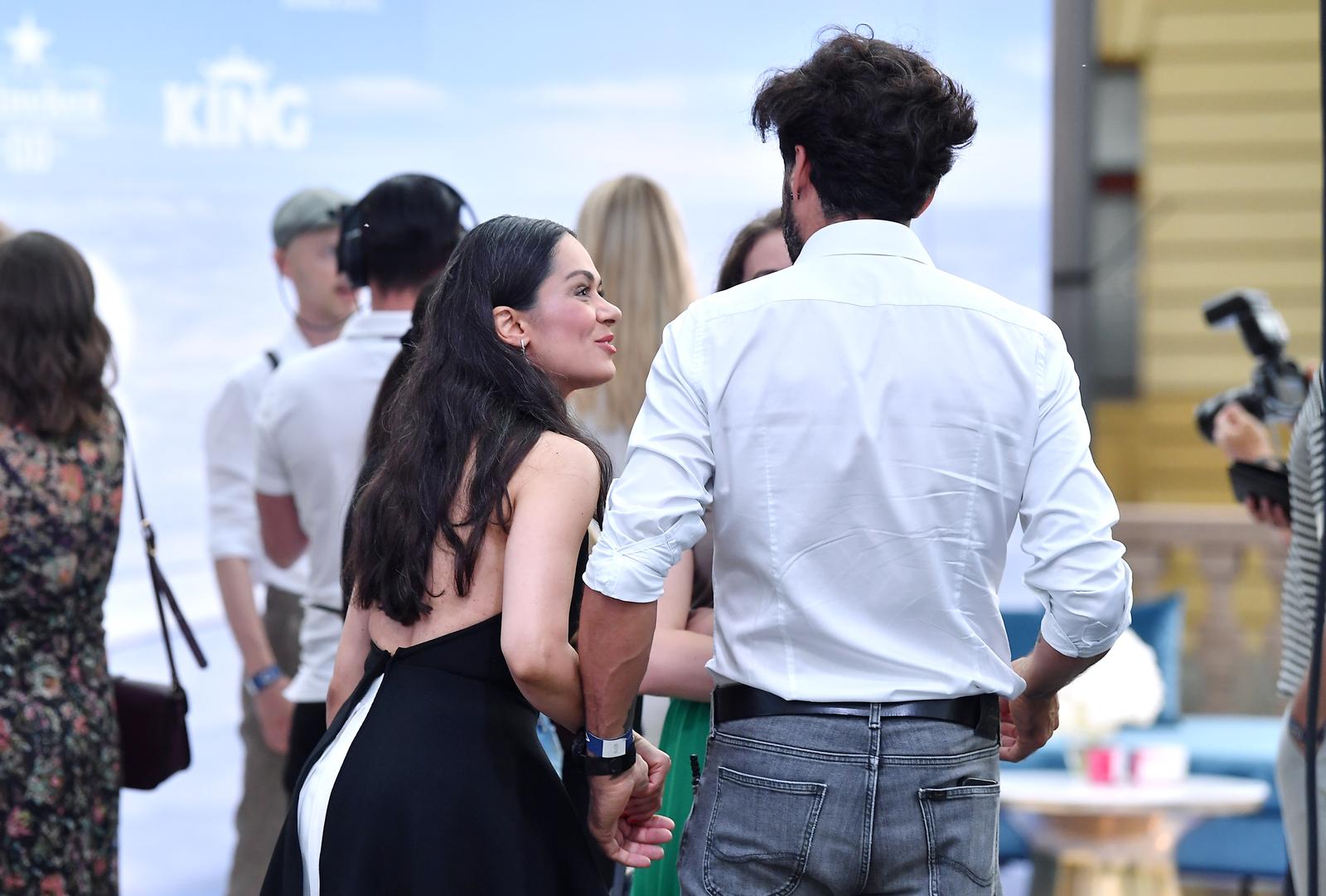 Zagreb: Zaljubljeni Marin Miletić i Kristina Krepela na partyju povodom 2. rođendana podcasta Ane Radišić Zagreb: Zaljubljeni Marin Miletić i Kristina Krepela na partyju povodom 2. rođendana podcasta Ane Radišić