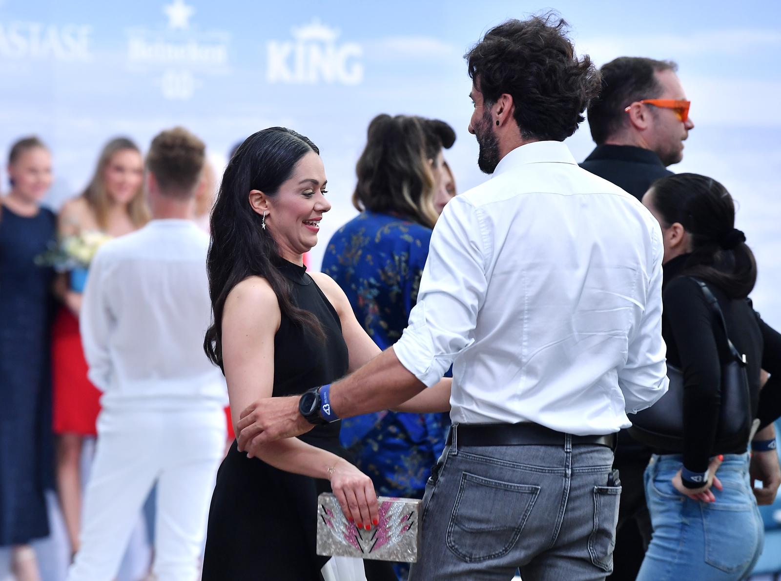 Zagreb: Zaljubljeni Marin Miletić i Kristina Krepela na partyju povodom 2. rođendana podcasta Ane Radišić Zagreb: Zaljubljeni Marin Miletić i Kristina Krepela na partyju povodom 2. rođendana podcasta Ane Radišić