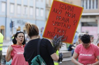 Rijeka: Mirno prosvjedno okupljanje “Hod za slobodu”