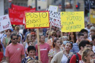 Rijeka: Mirno prosvjedno okupljanje “Hod za slobodu”