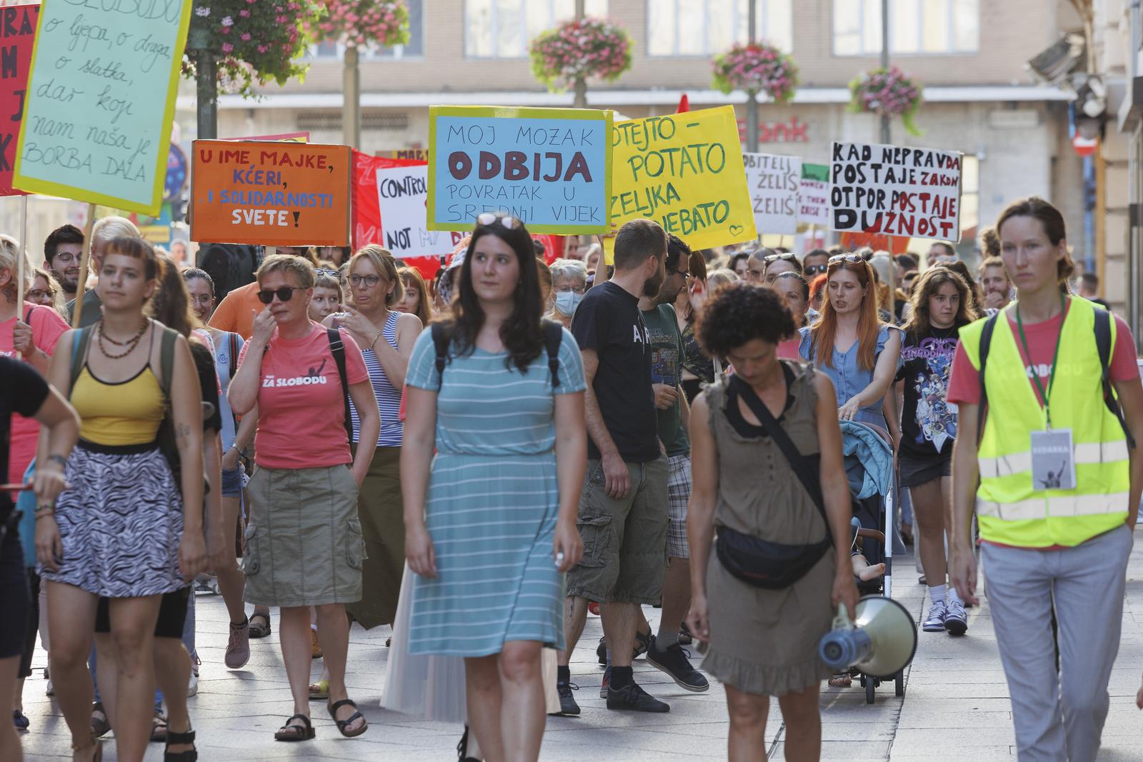 Rijeka: Mirno prosvjedno okupljanje “Hod za slobodu”