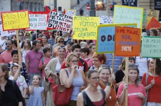 Rijeka: Mirno prosvjedno okupljanje “Hod za slobodu”