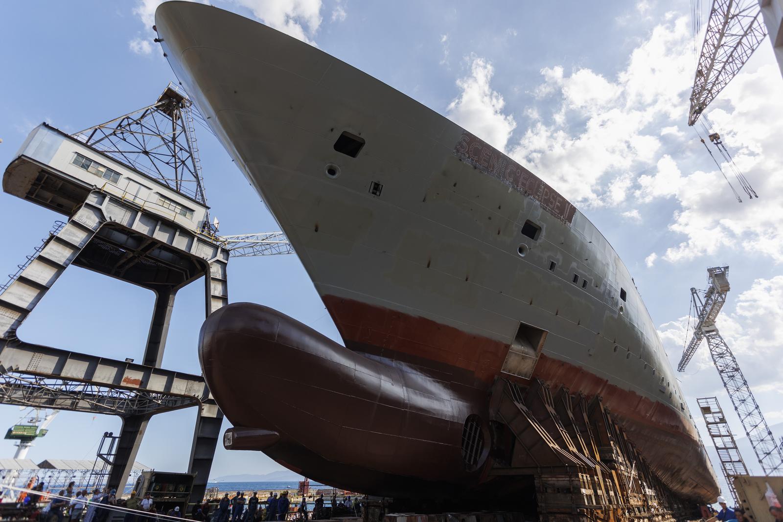 U riječkom brodogradilištu 3. Maj u more porinut kruzer za australskog naručitelja U riječkom brodogradilištu 3. Maj u more porinut kruzer za australskog naručitelja