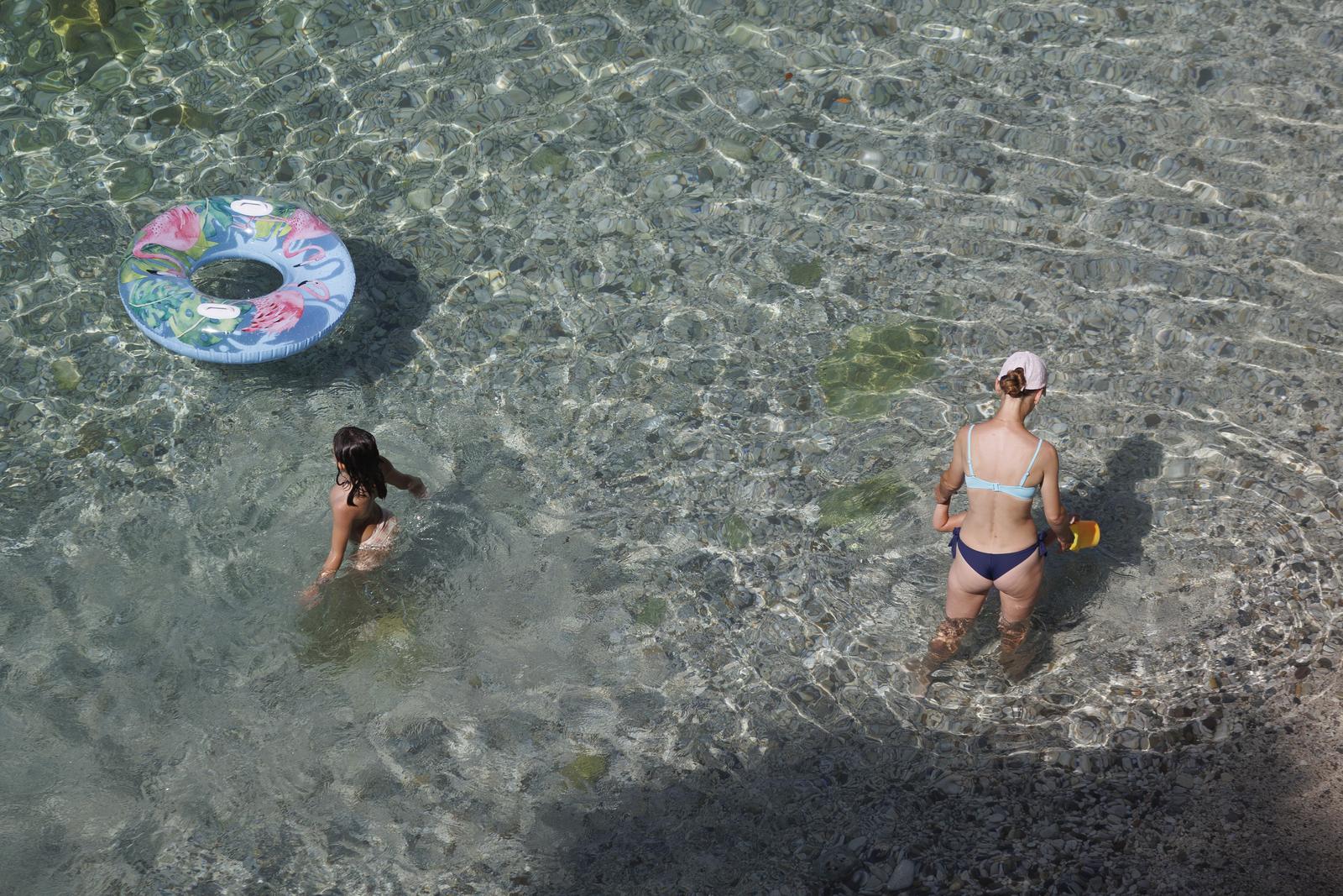 Rijeka: Plaža Sablićevo od jutra je puna kupača Rijeka: Plaža Sablićevo od jutra je puna kupača