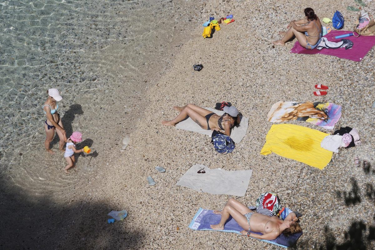 Rijeka: Plaža Sablićevo od jutra je puna kupača