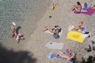 Rijeka: Plaža Sablićevo od jutra je puna kupača