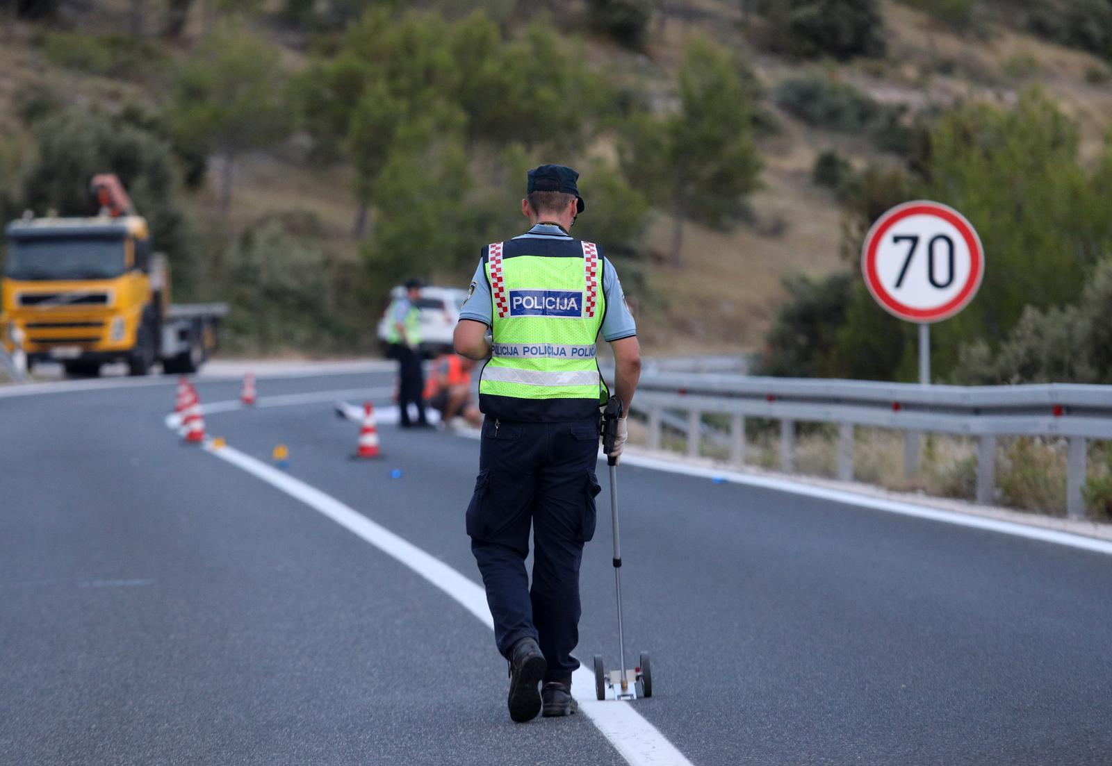 Jedna osoba poginula u slijetanju vozila u Šparadićima, policijski očevid u tijeku