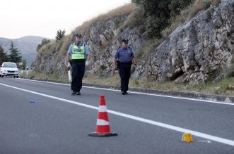 Jedna osoba poginula u slijetanju vozila u Šparadićima, policijski očevid u tijeku