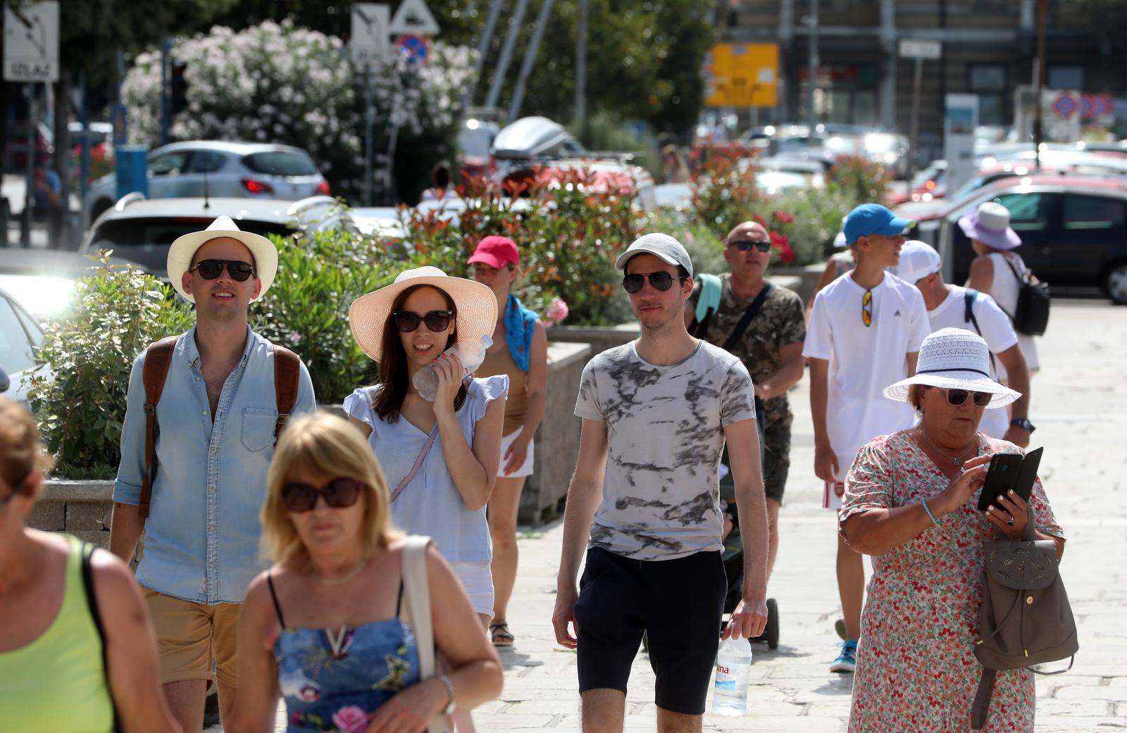 Vrućine na ulicama grada Rijeke Vrućine na ulicama grada Rijeke
