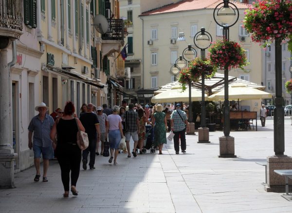 Vrućine na ulicama grada Rijeke Vrućine na ulicama grada Rijeke