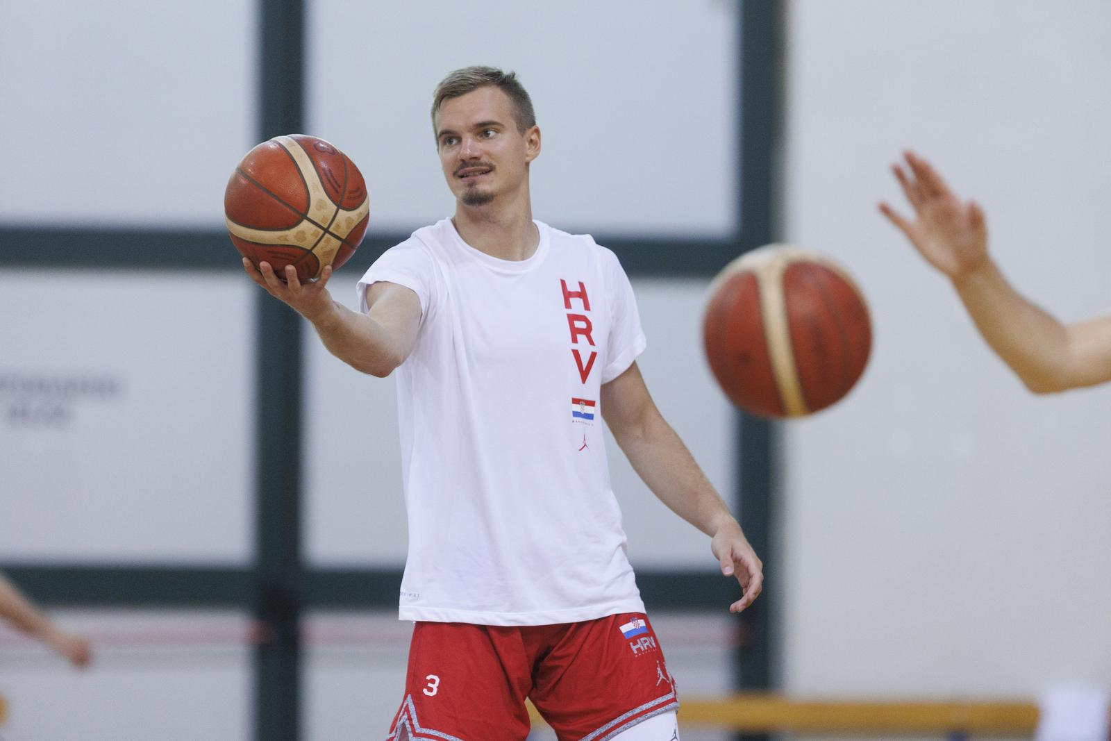 Opatija: Trening hrvatskih košarkaša uoči kvalifikacijske utakmice za Svjetsko prvenstvo protiv Finske Opatija: Trening hrvatskih košarkaša uoči kvalifikacijske utakmice za Svjetsko prvenstvo protiv Finske