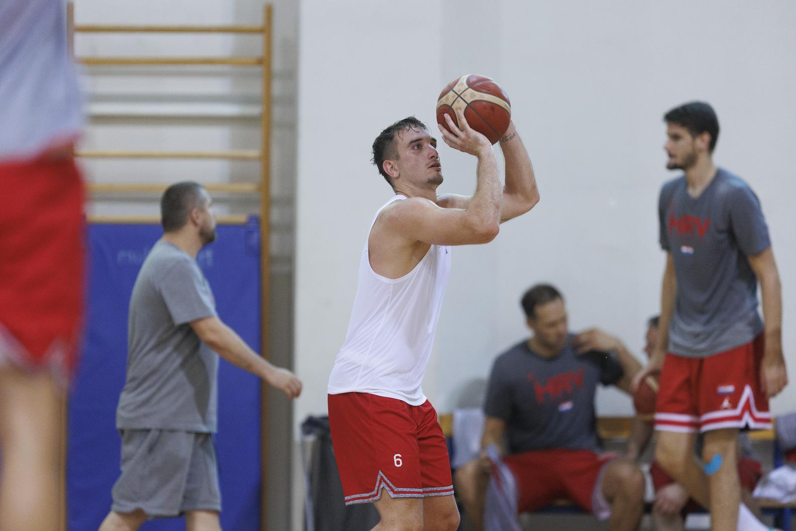 Opatija: Trening hrvatskih košarkaša uoči kvalifikacijske utakmice za Svjetsko prvenstvo protiv Finske Opatija: Trening hrvatskih košarkaša uoči kvalifikacijske utakmice za Svjetsko prvenstvo protiv Finske