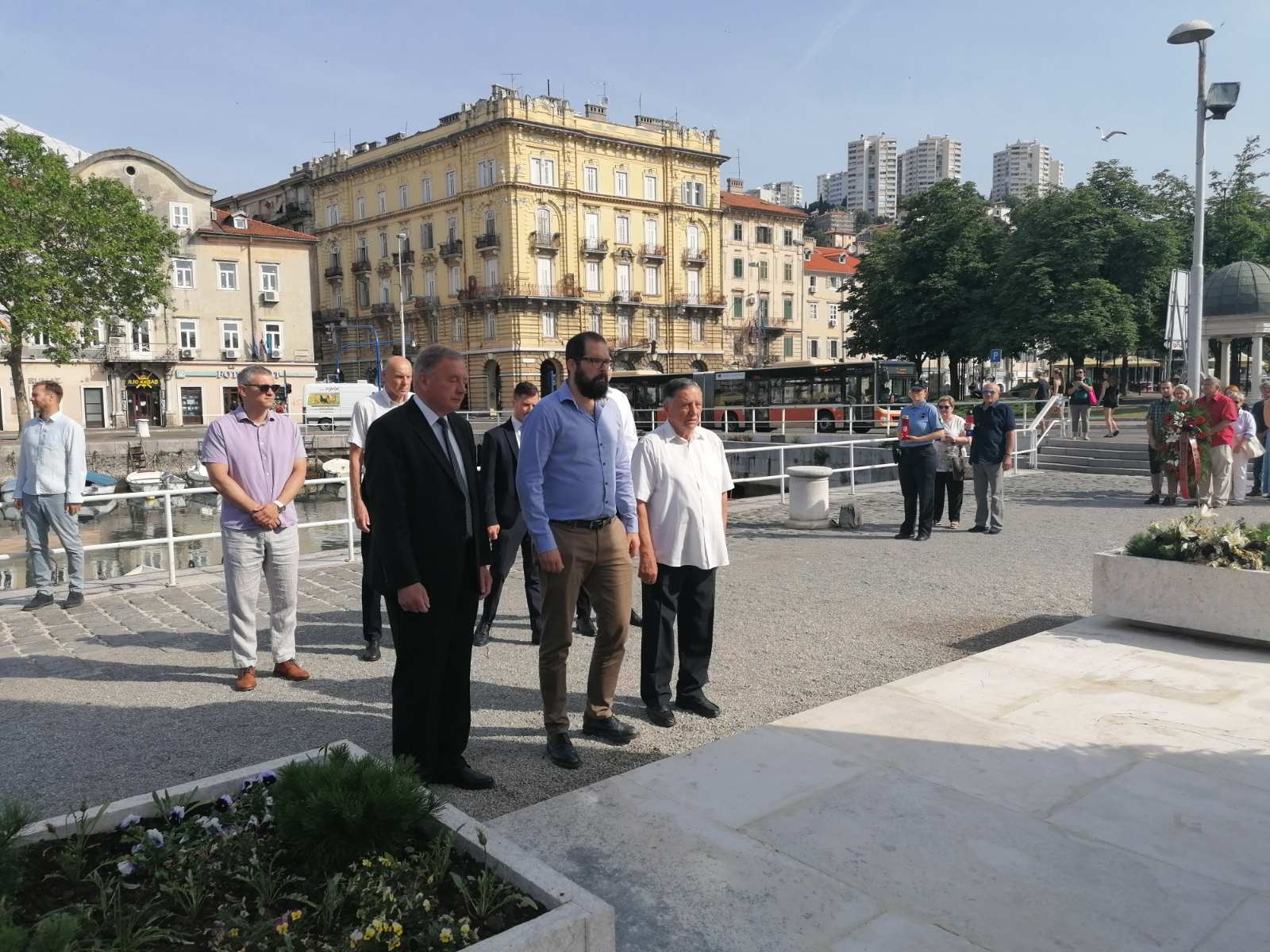 Vijenci-spomenik-grad 220622