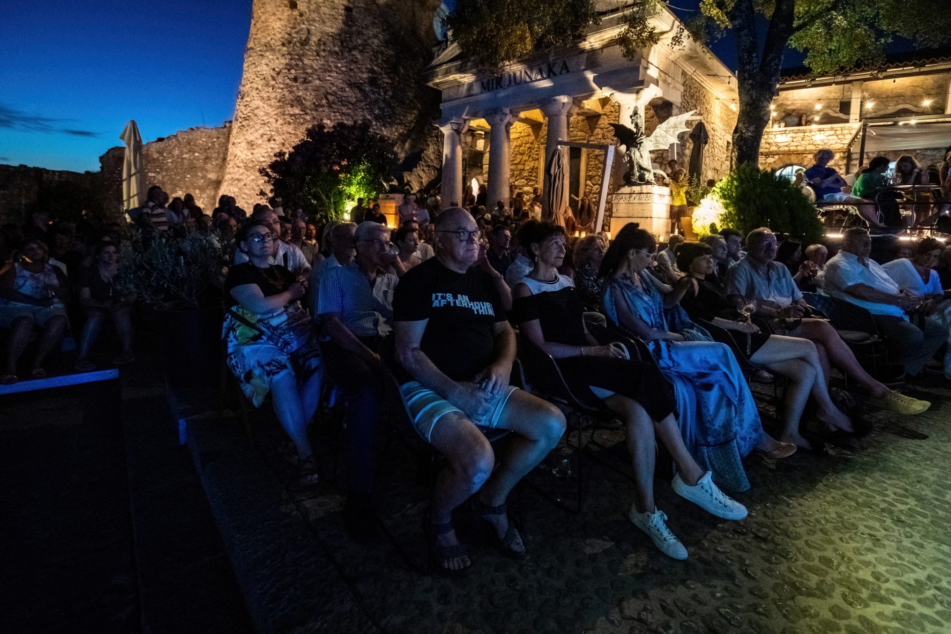 2022_07_03-21_48_18-00011_ILCE-7M3-low-light 2022_07_03-21_48_18-00011_ILCE-7M3-low-light